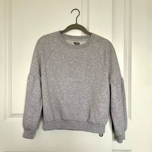 Aerie - 90s Cropped Sweater w Balloon Sleeves
